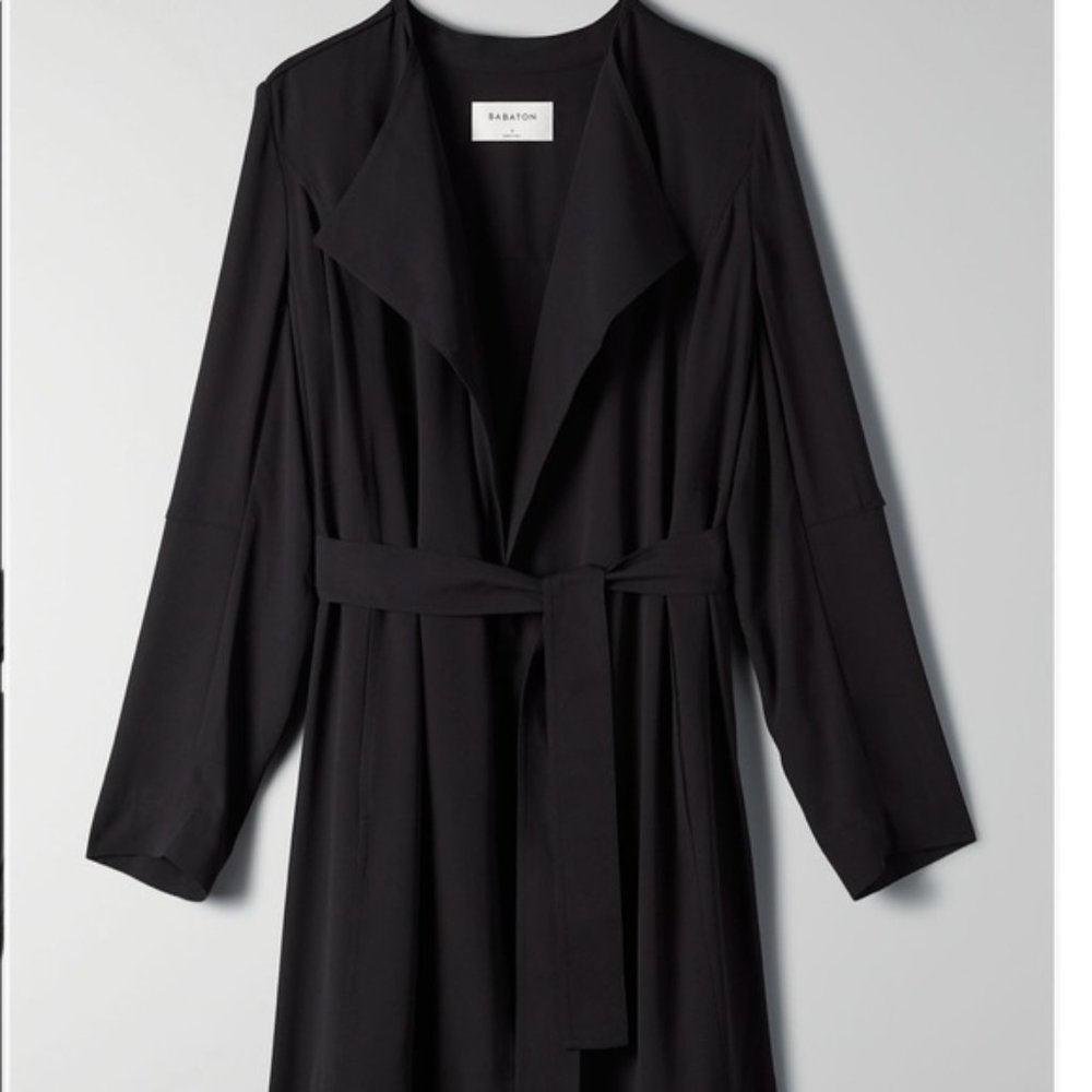 Aritzia Babaton Flowy Trench - Black